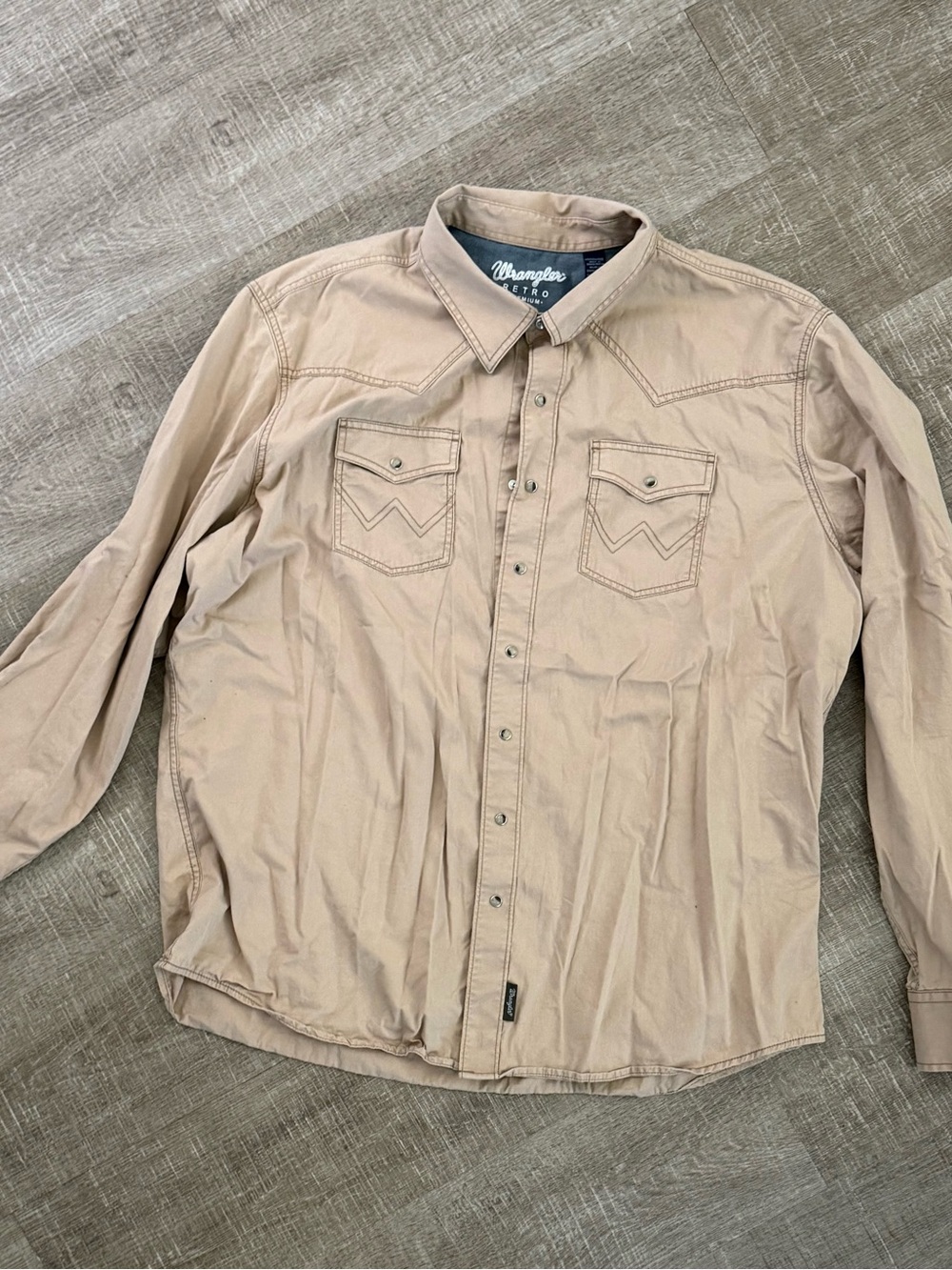 Wrangler Retro Premium Button-Front Shirt in Light Beige